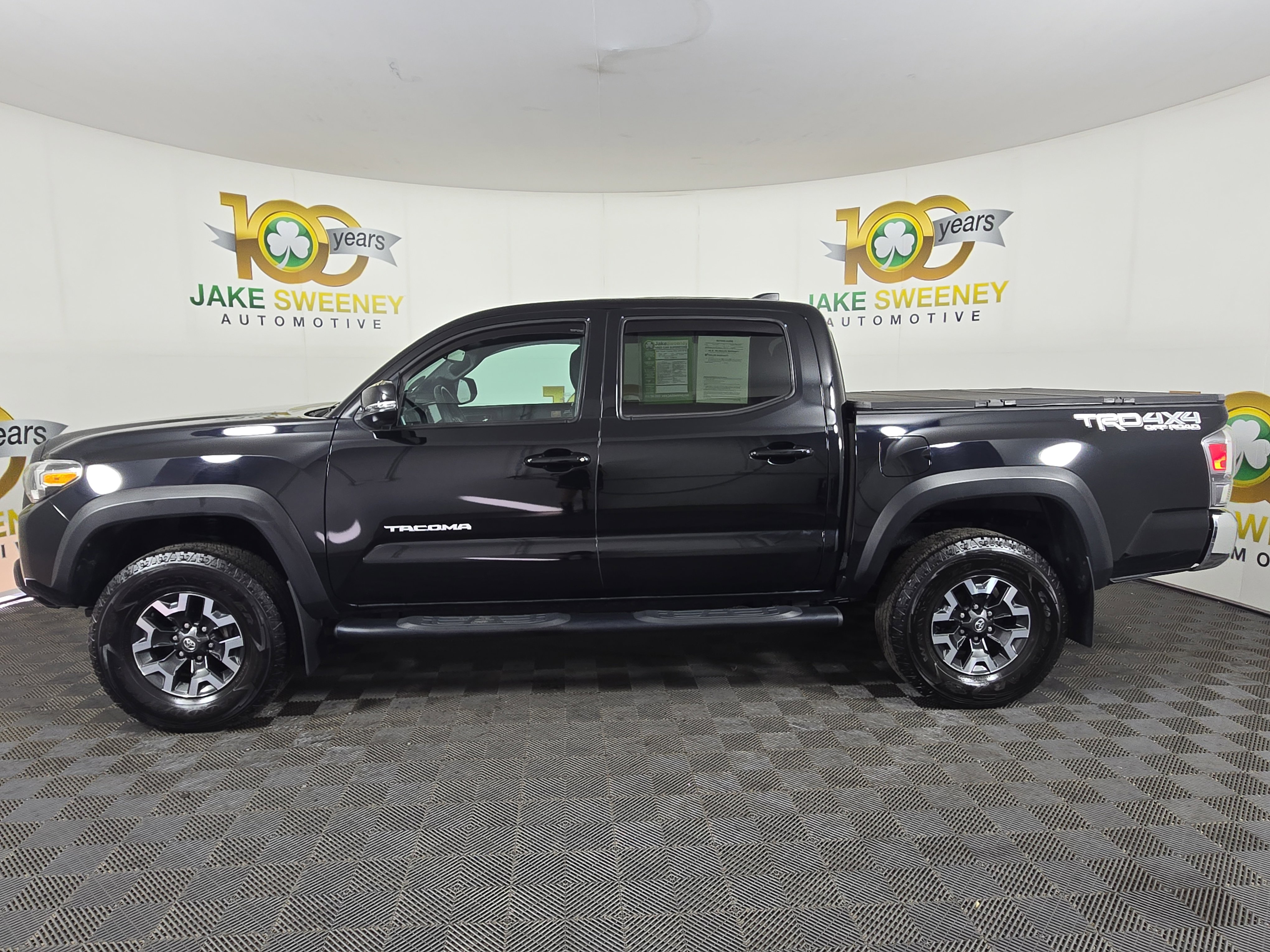 Used 2021 Toyota Tacoma TRD Off-Road AWD/4WD image 5
