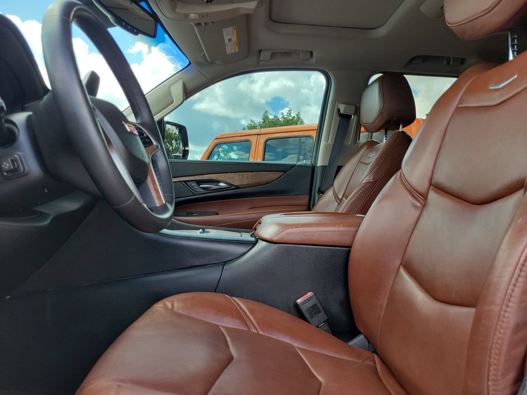 Used 2016 Cadillac Escalade Premium RWD image 18