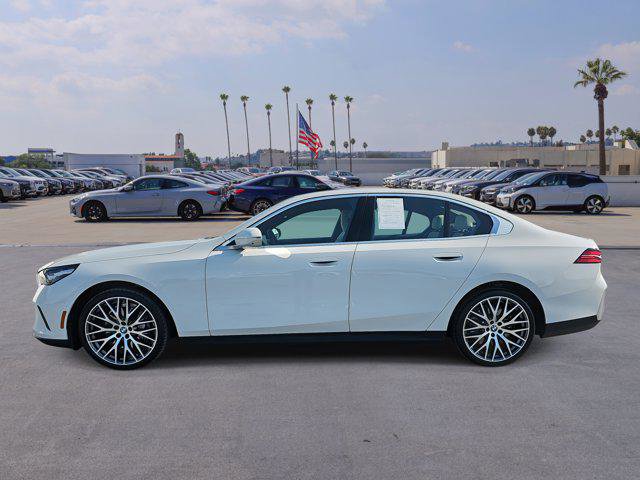 Used 2024 BMW 540i xDrive w/ Premium Package image 8