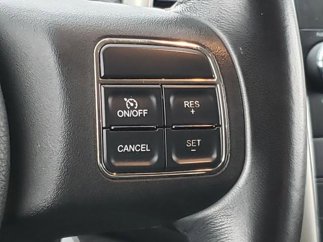 Used 2012 Jeep Grand Cherokee Laredo w/ Laredo E Group image 21