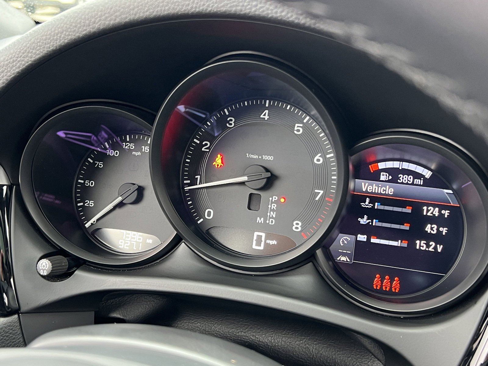 Certified 2025 Porsche Macan image 24