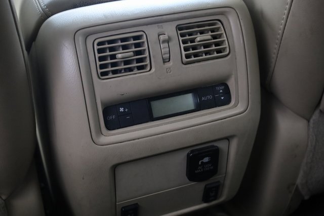 Used 2015 Nissan Pathfinder Platinum w/ Cargo Package image 26