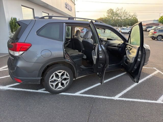 Used 2023 Subaru Forester Premium AWD/4WD image 10
