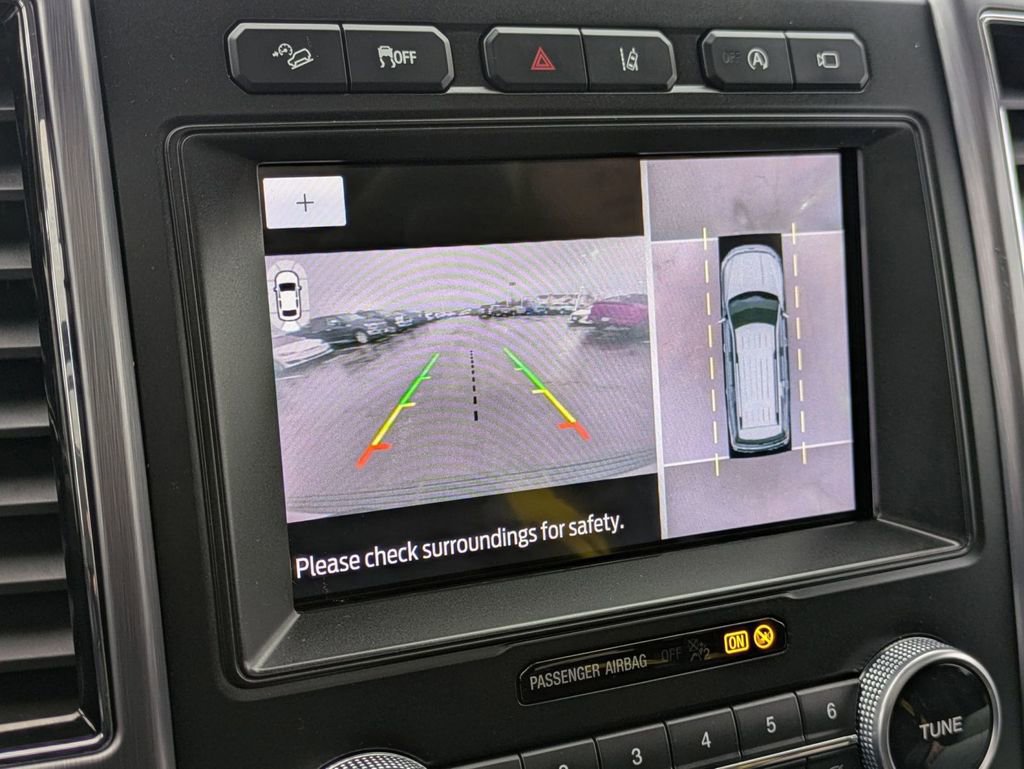 Certified 2021 Ford Expedition Max Platinum image 3