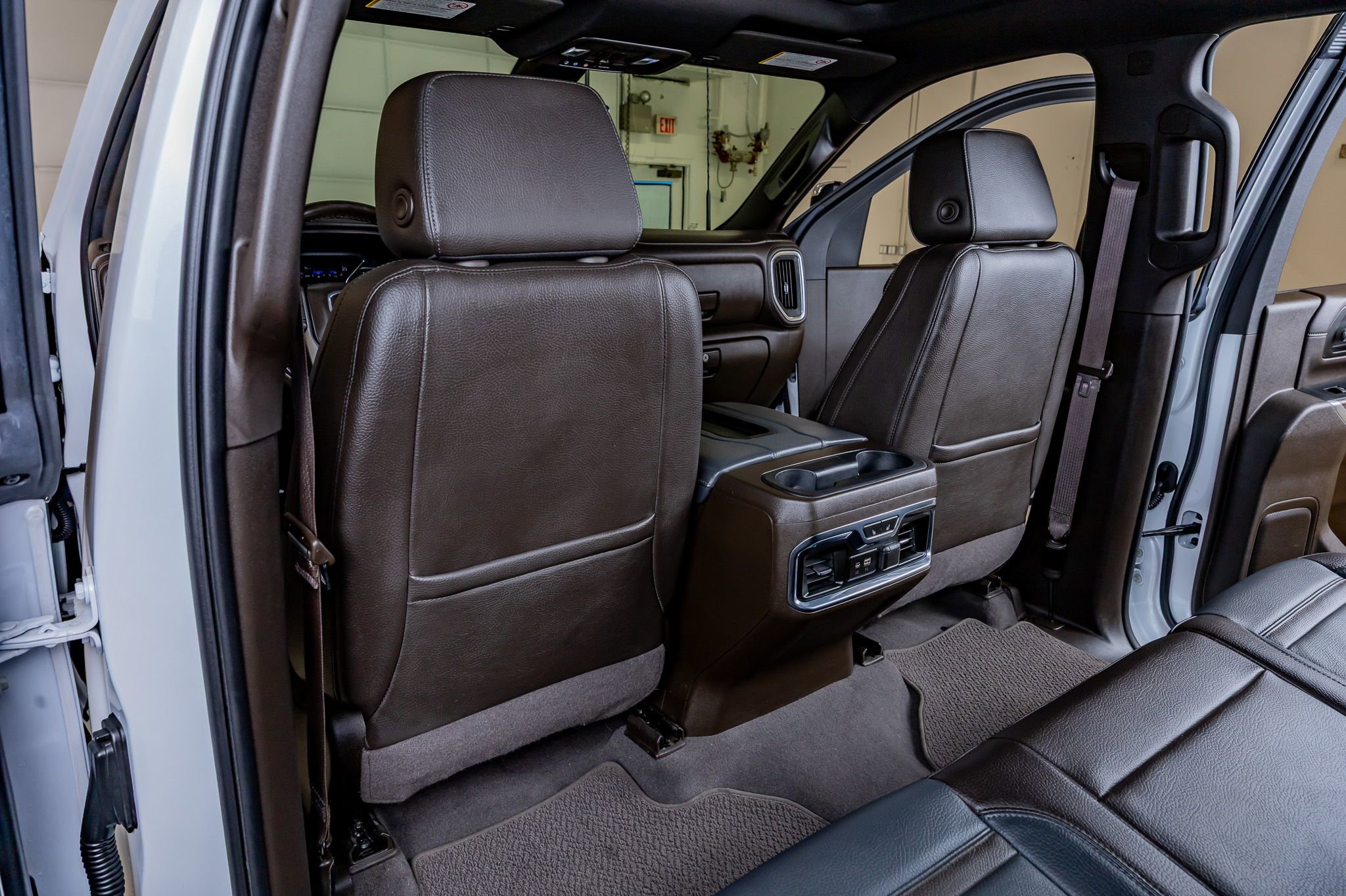 Used 2022 GMC Sierra 3500 Denali w/ Denali Ultimate Package AWD/4WD image 34