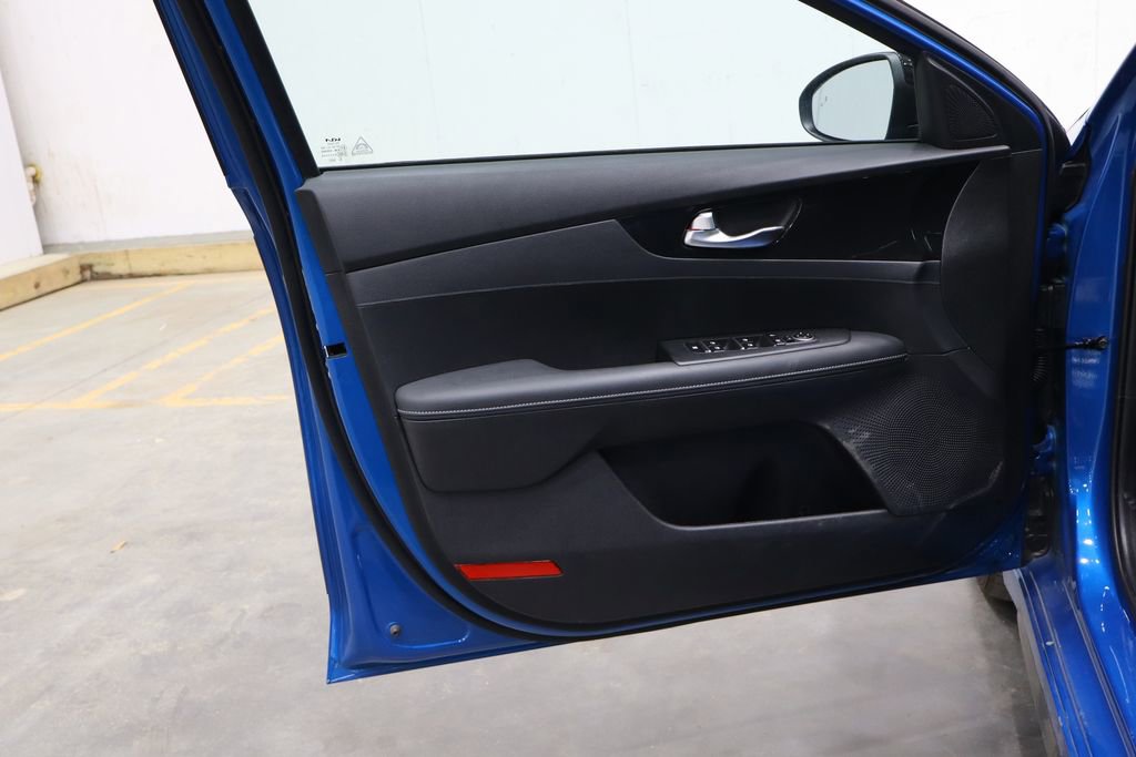 Used 2023 Kia Forte GT-Line image 16