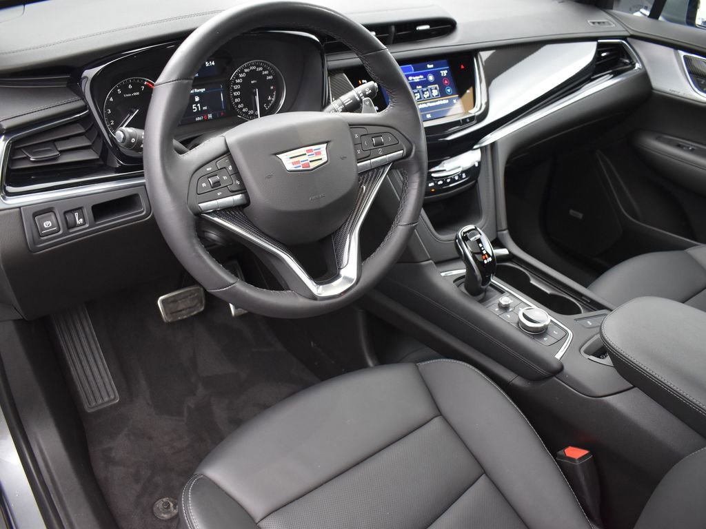 Used 2024 Cadillac XT6 Sport w/ LPO, ONYX Package image 12