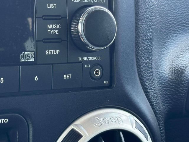Used 2015 Jeep Wrangler Unlimited Sahara w/ Trailer Tow Group AWD/4WD image 29