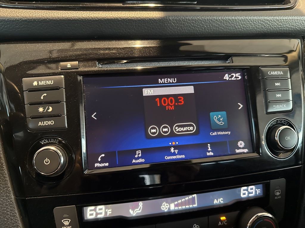 Used 2022 Nissan Rogue Sport SV image 38