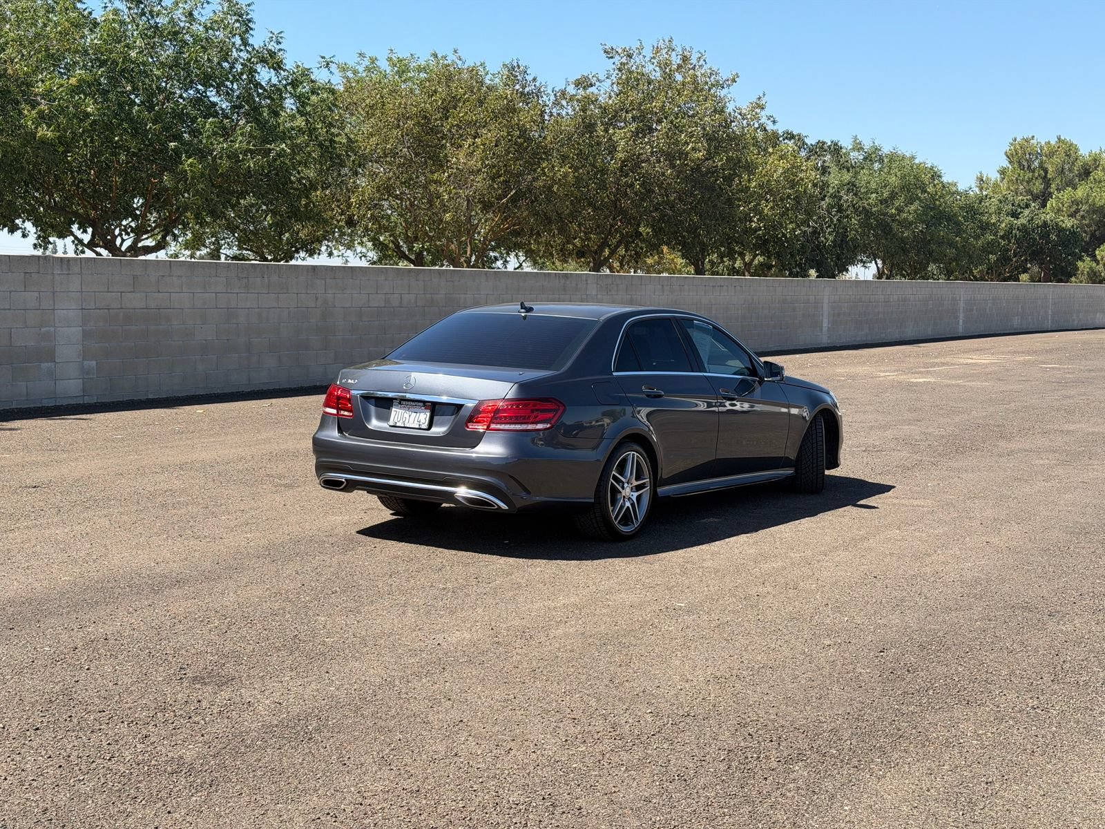 Used 2016 Mercedes-Benz E 350 Sedan image 3