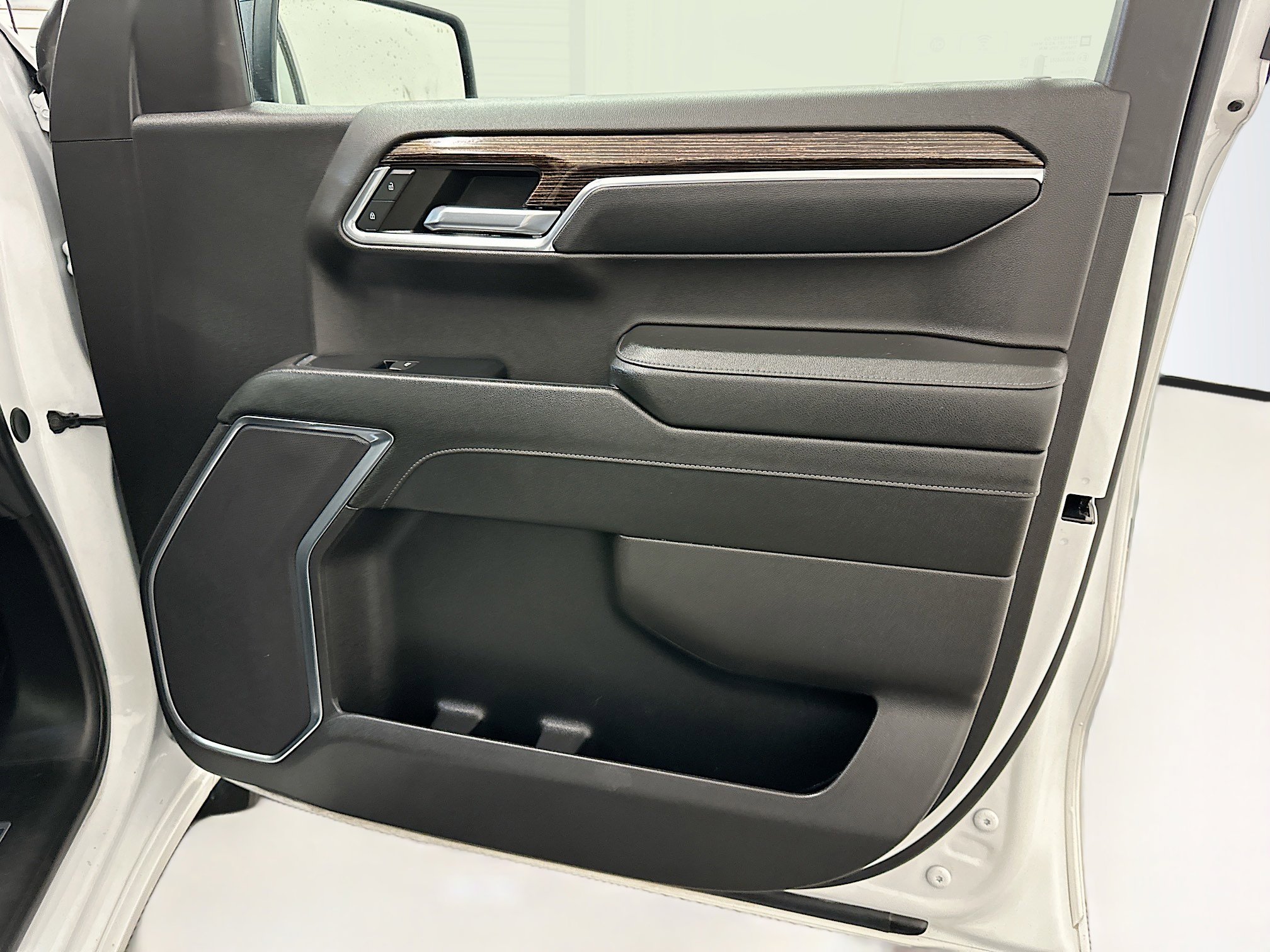 Used 2024 GMC Sierra 1500 Elevation image 33