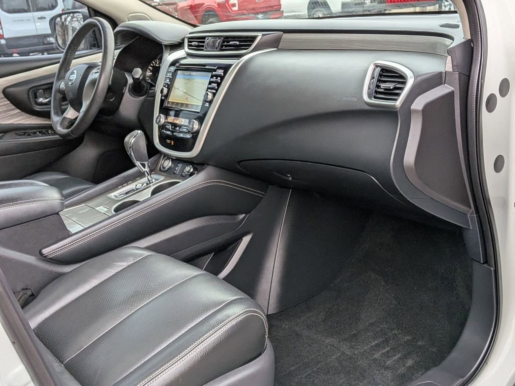 Used 2017 Nissan Murano SV w/ Premium Plus Package image 24