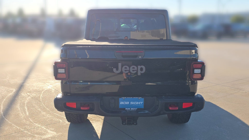 Used 2020 Jeep Gladiator Rubicon AWD/4WD image 4