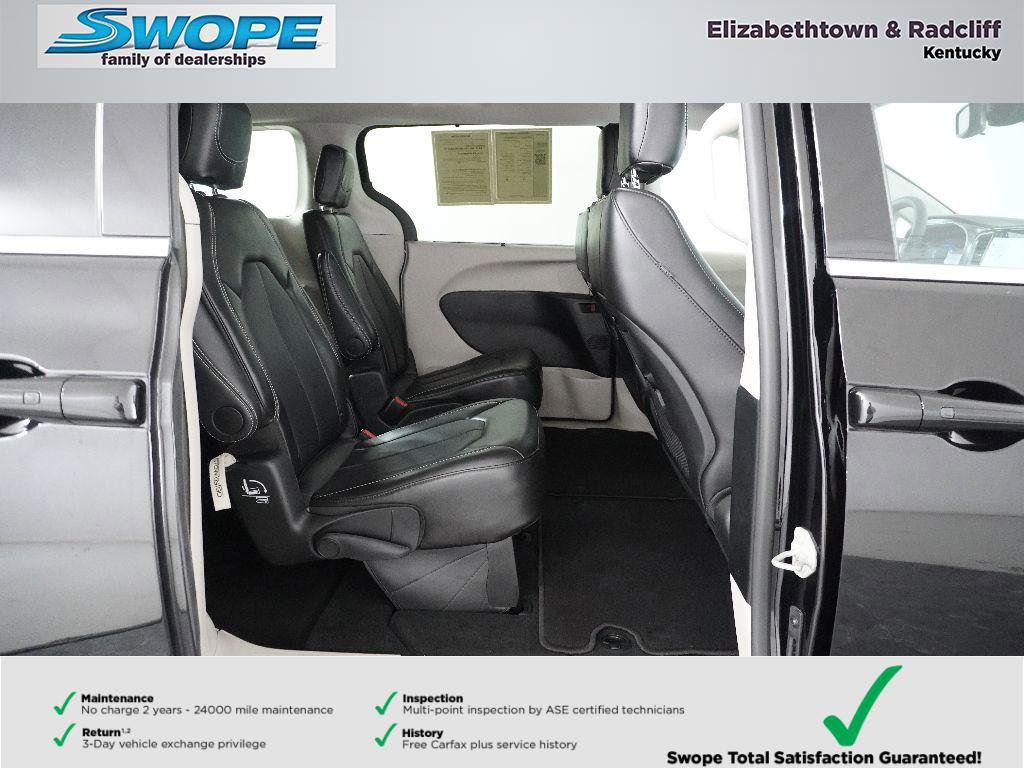 Certified 2024 Chrysler Pacifica Touring-L image 10