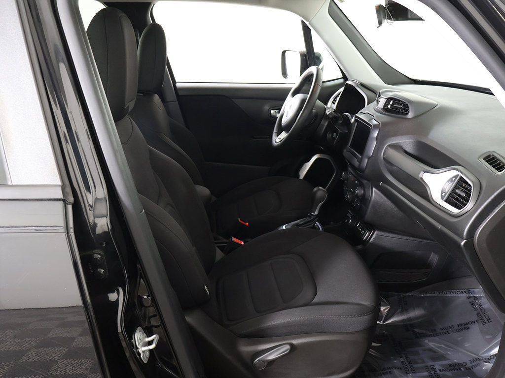 Used 2019 Jeep Renegade Latitude AWD/4WD image 26
