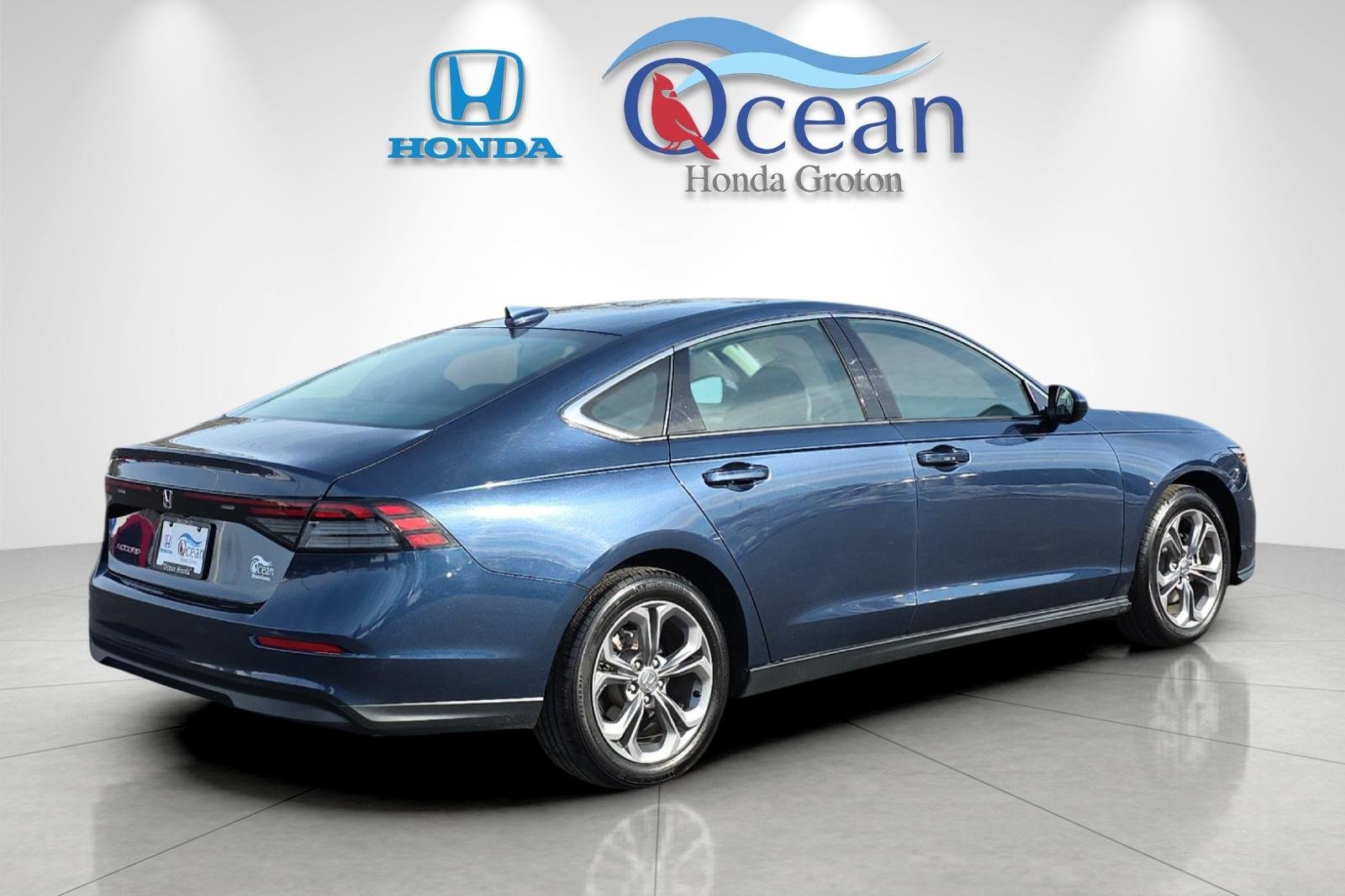 Used 2024 Honda Accord EX image 3