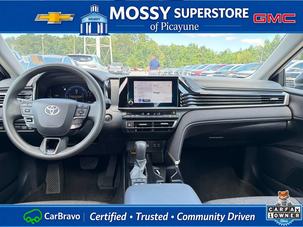 Used 2025 Toyota Camry LE FWD image 13