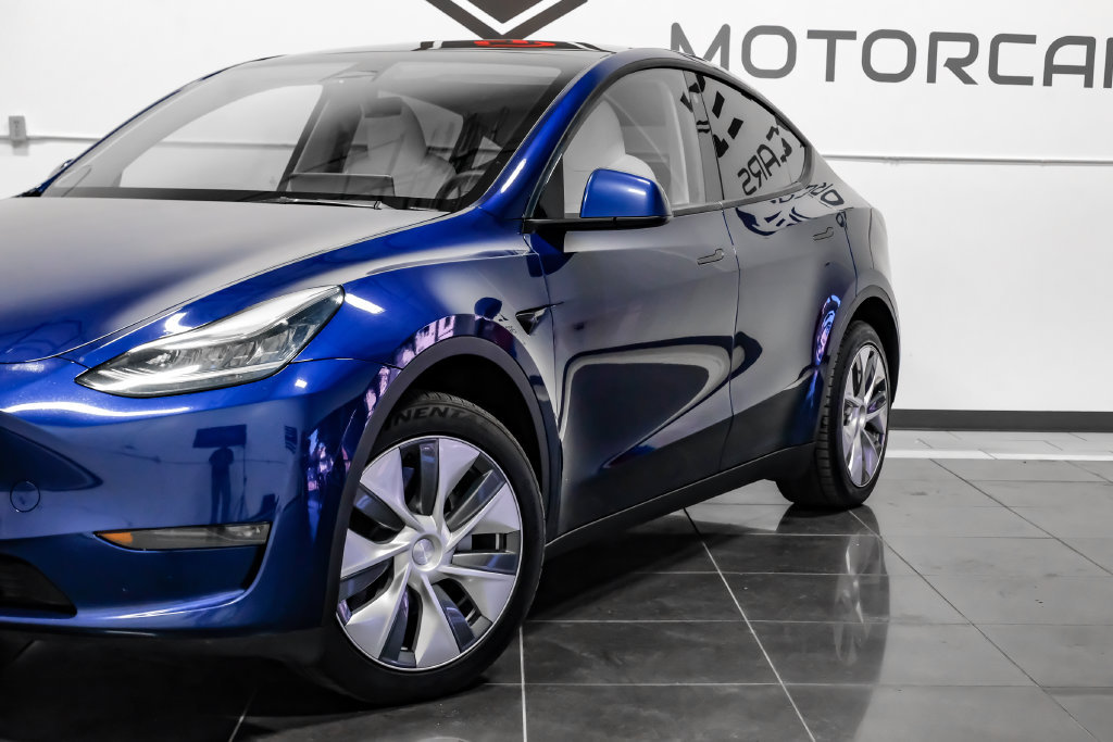 Used 2023 Tesla Model Y Long Range AWD/4WD image 9