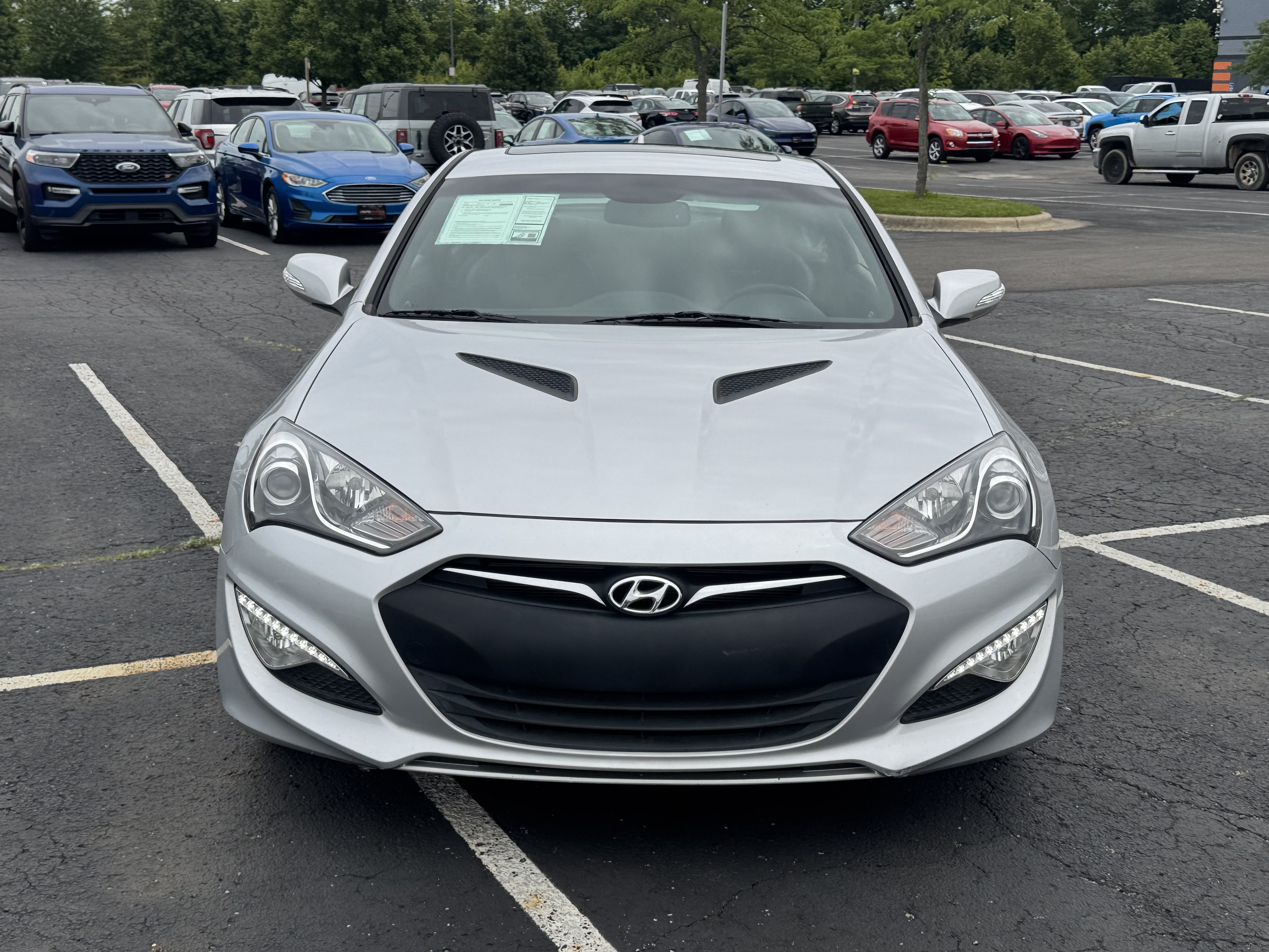 Used 2016 Hyundai Genesis Coupe 3.8 RWD image 3