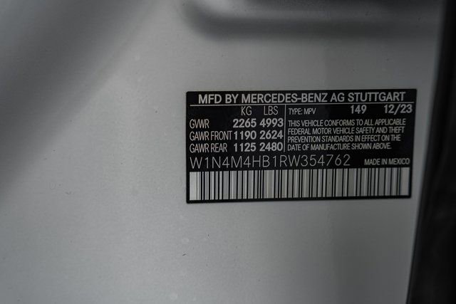 Certified 2024 Mercedes-Benz GLB 250 4MATIC w/ Winter Heating Package image 39