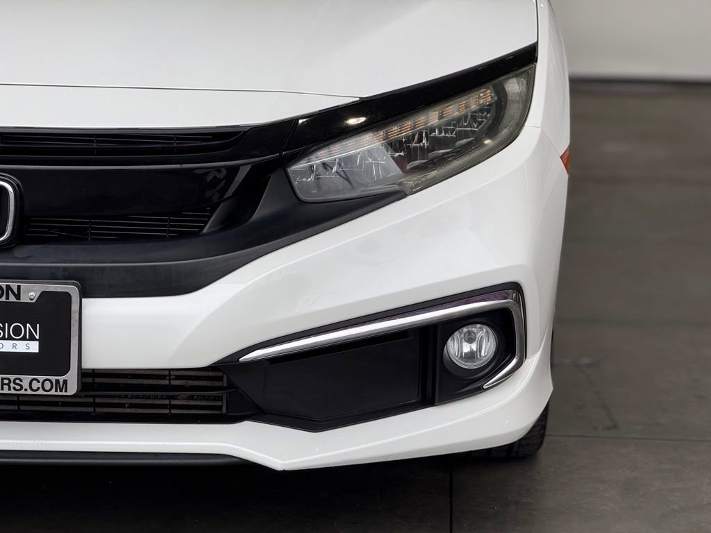 Used 2019 Honda Civic Touring image 5