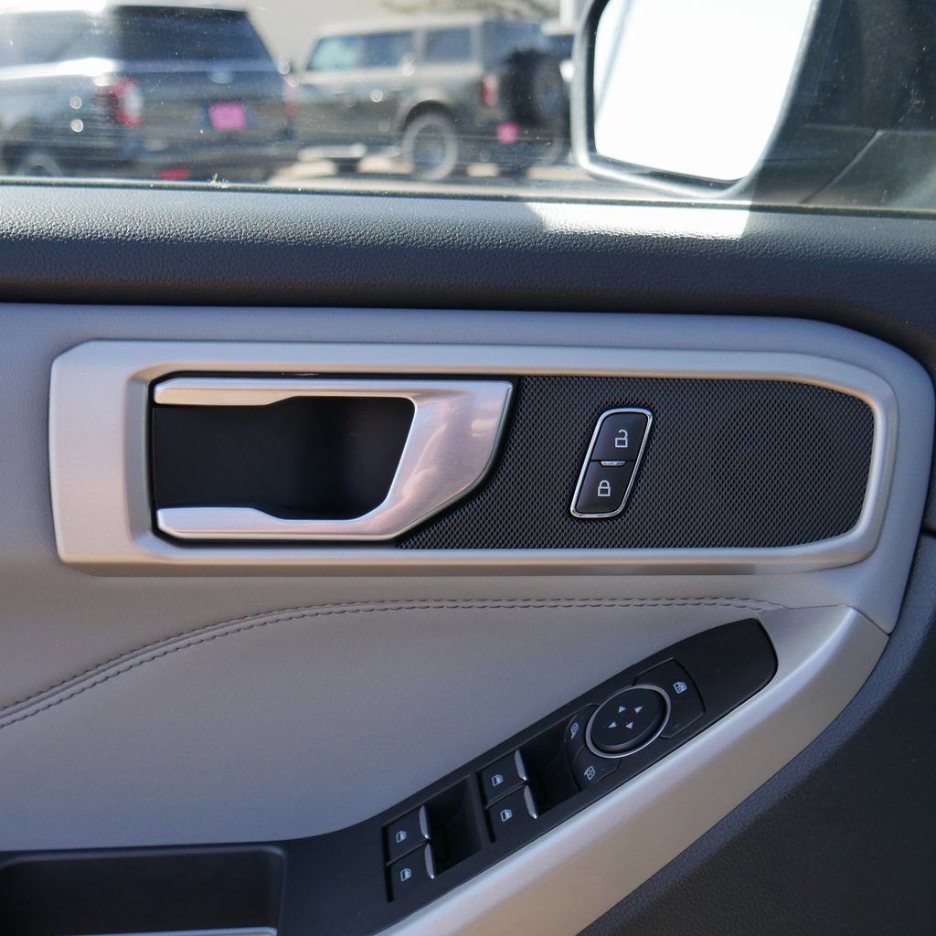 Used 2023 Ford Explorer XLT w/ Equipment Group 202A image 71