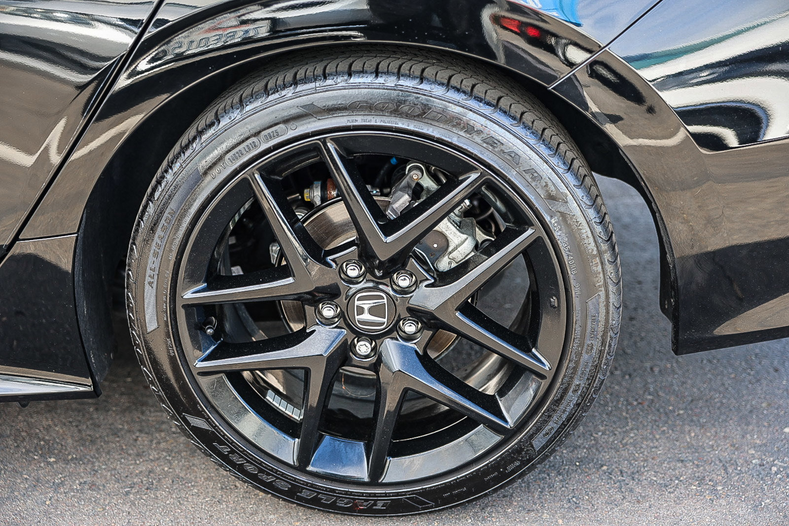 Certified 2025 Honda Civic Sport image 28