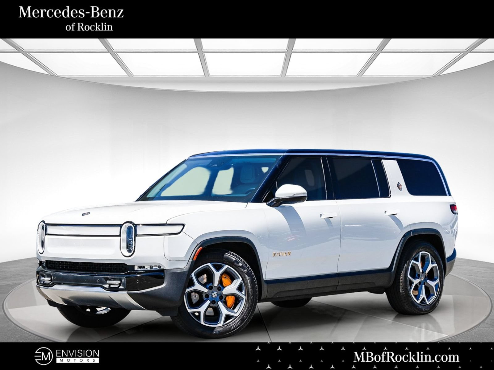 Used 2024 Rivian R1S Adventure AWD/4WD image 1