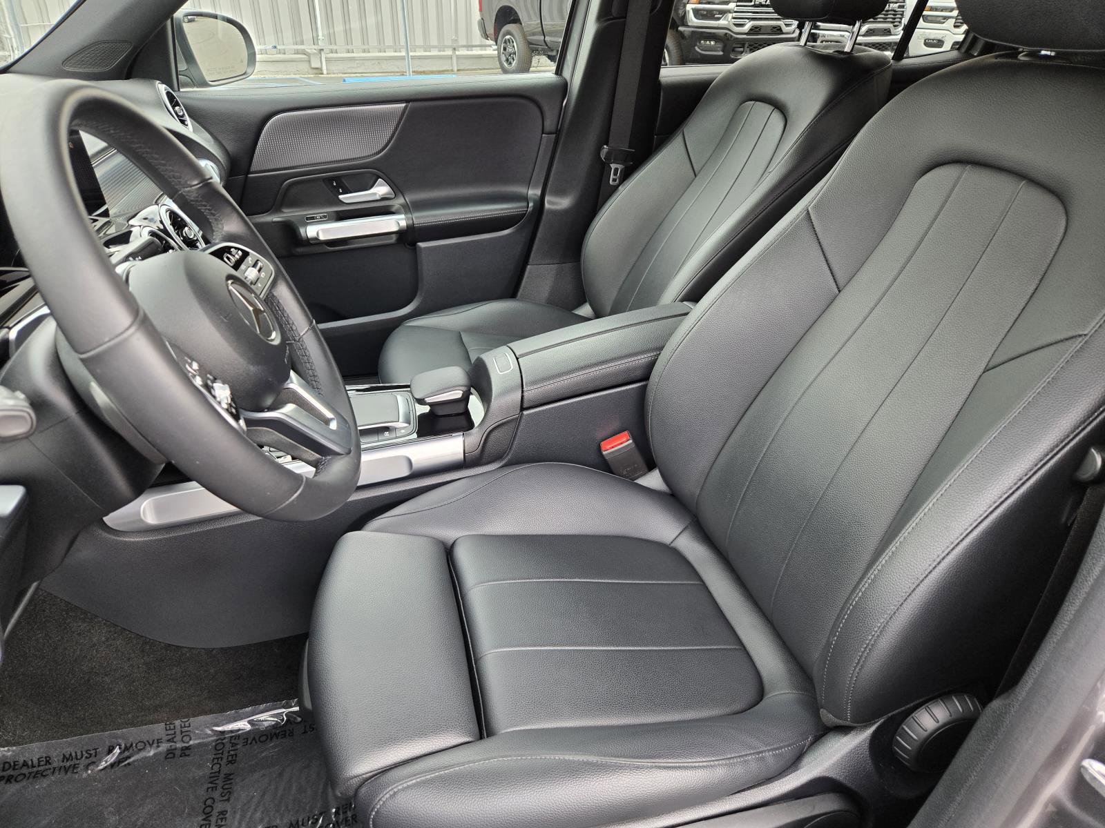 Used 2022 Mercedes-Benz GLB 250 4MATIC w/ Premium Package Lite image 21
