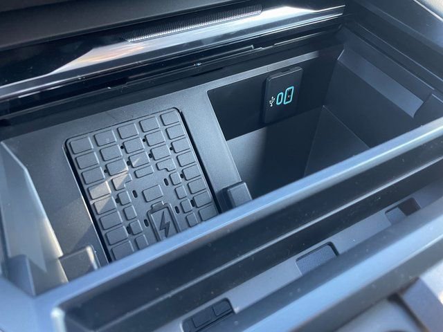 New 2026 Ford F250 Platinum w/ FX4 Off-Road Package image 30