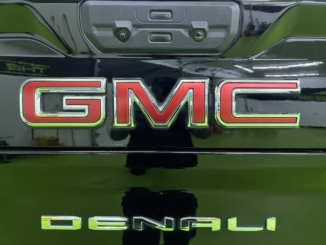 Used 2025 GMC Sierra 3500 Denali w/ Denali Reserve Package AWD/4WD image 12