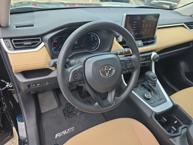 Used 2025 Toyota RAV4 LE image 15