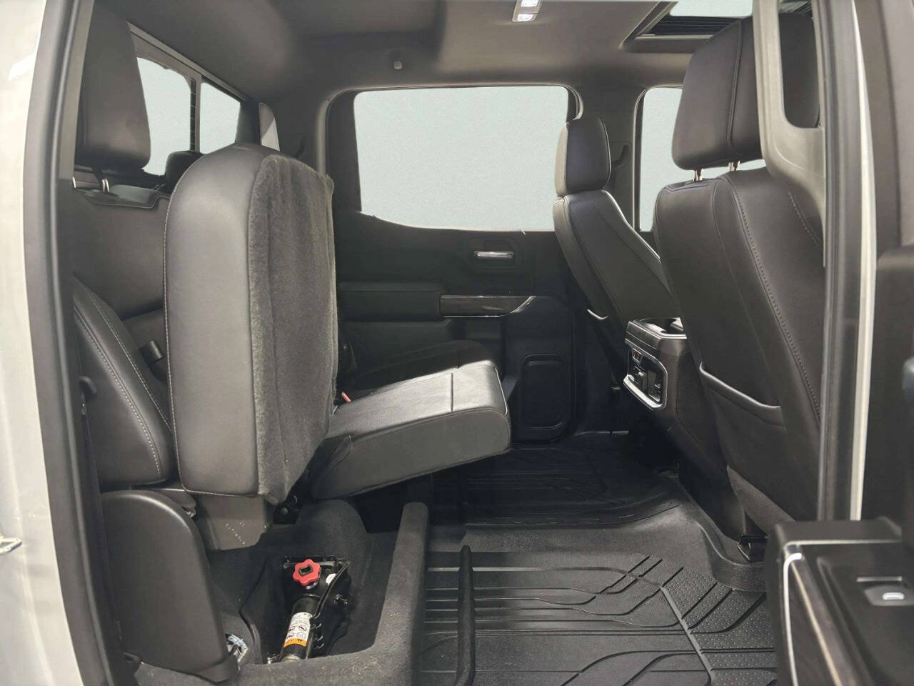 Used 2019 Chevrolet Silverado 1500 LTZ w/ LTZ Premium Package AWD/4WD image 25