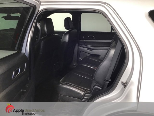 Used 2018 Ford Explorer XLT w/ Equipment Group 202A image 18