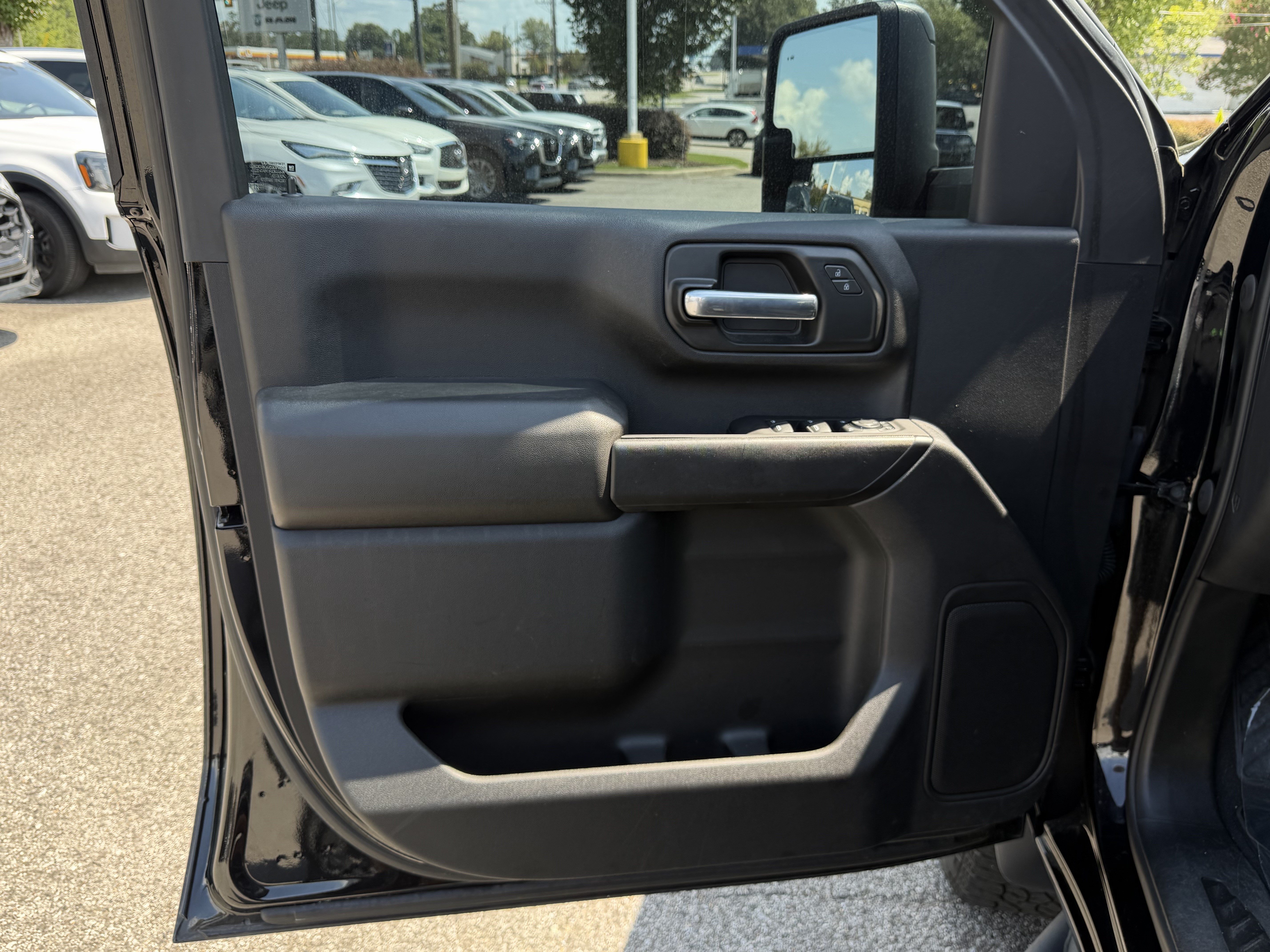 Used 2024 Chevrolet Silverado 2500 Custom w/ Custom Value Package AWD/4WD image 14