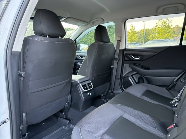Used 2025 Subaru Outback Premium AWD/4WD image 18