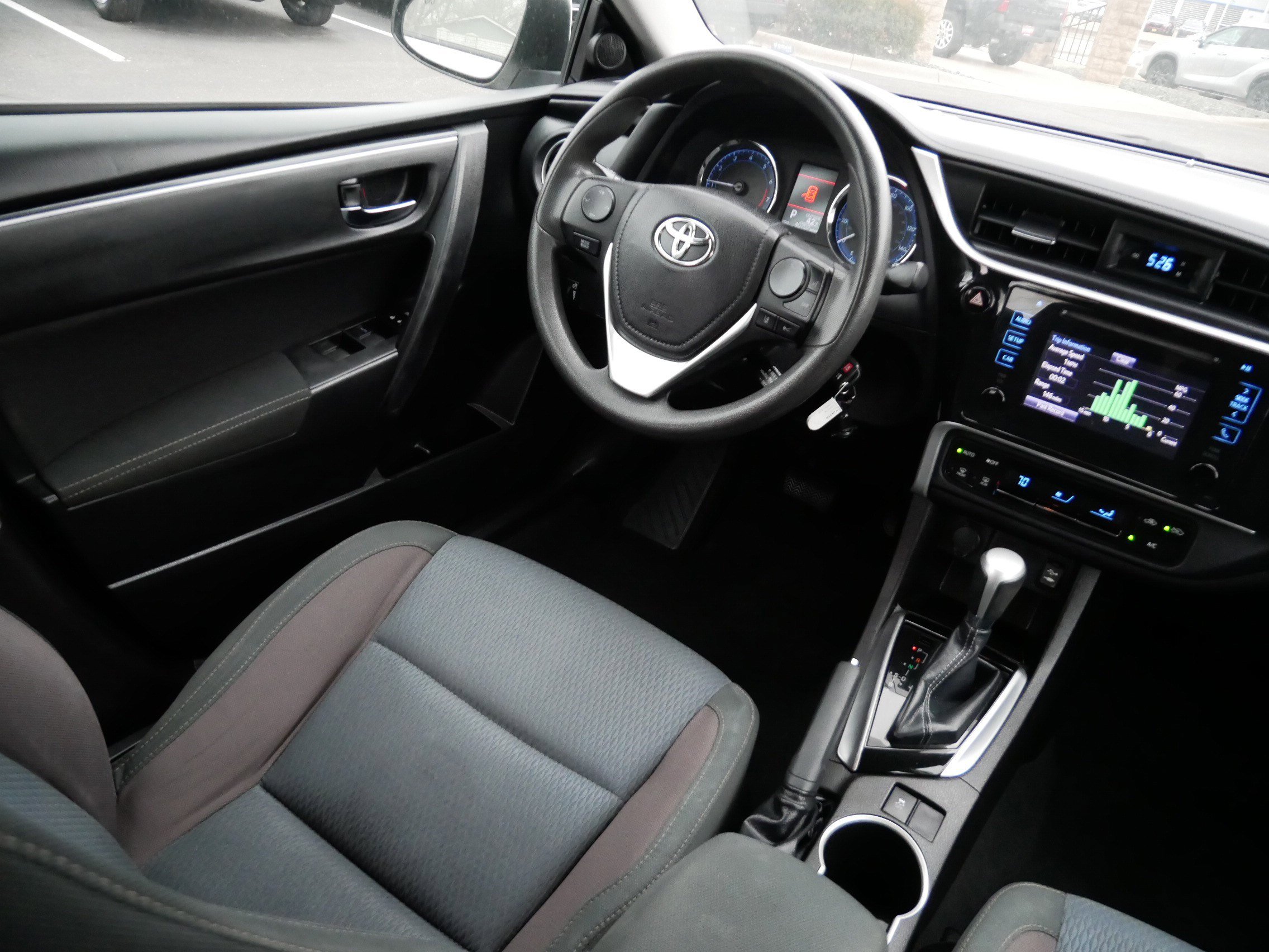 Used 2019 Toyota Corolla LE FWD image 9