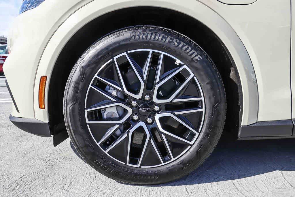Used 2020 Hyundai Elantra GT N Line FWD image 11