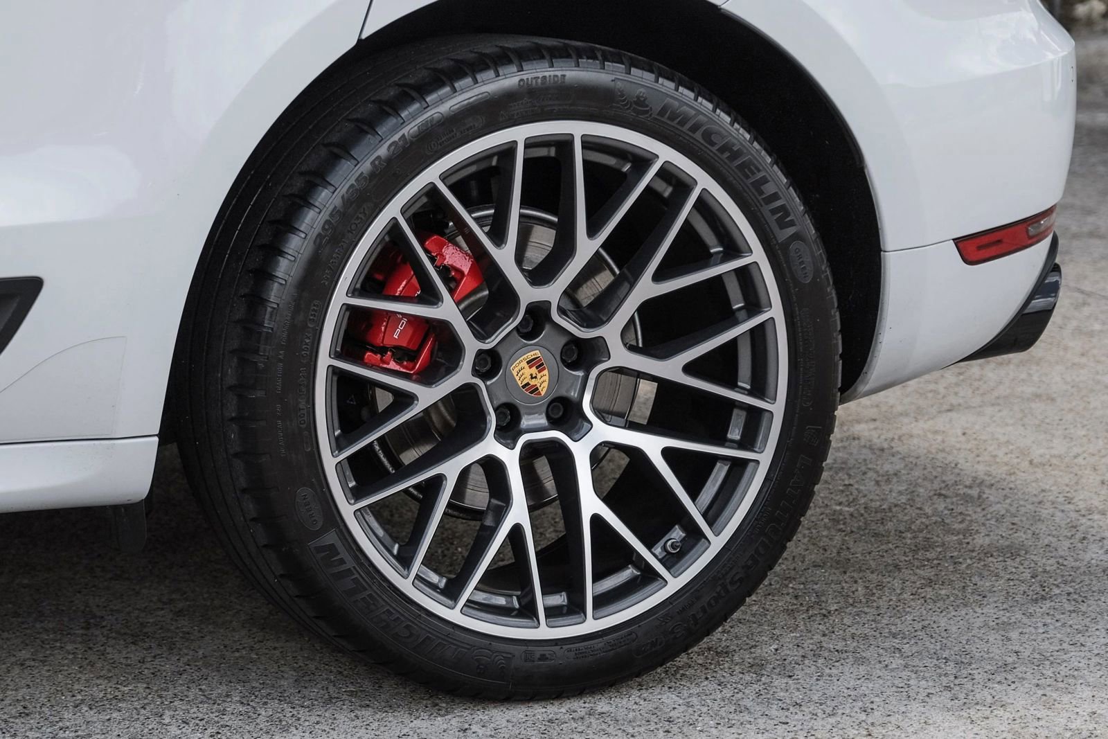 Used 2021 Porsche Macan GTS w/ Premium Package Plus (PF9) AWD/4WD image 61