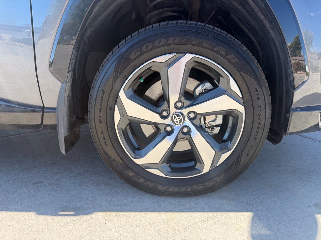 Used 2024 Toyota RAV4 SE w/ Weather & Moonroof Package AWD/4WD image 32