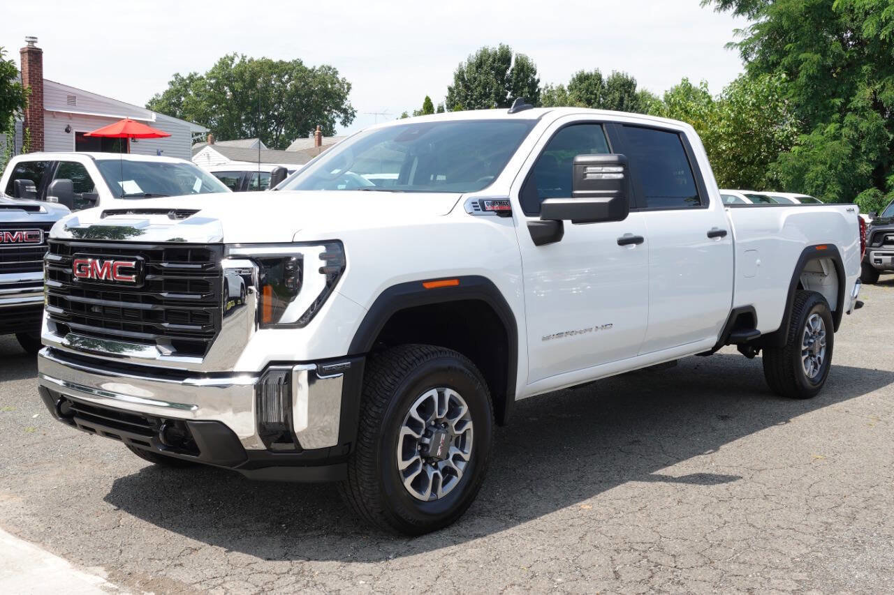 Used 2024 GMC Sierra 3500 Pro w/ Convenience Package