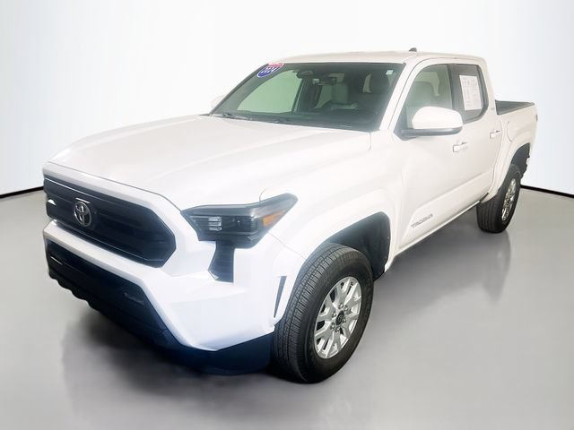 Used 2024 Toyota Tacoma SR5 AWD/4WD image 4