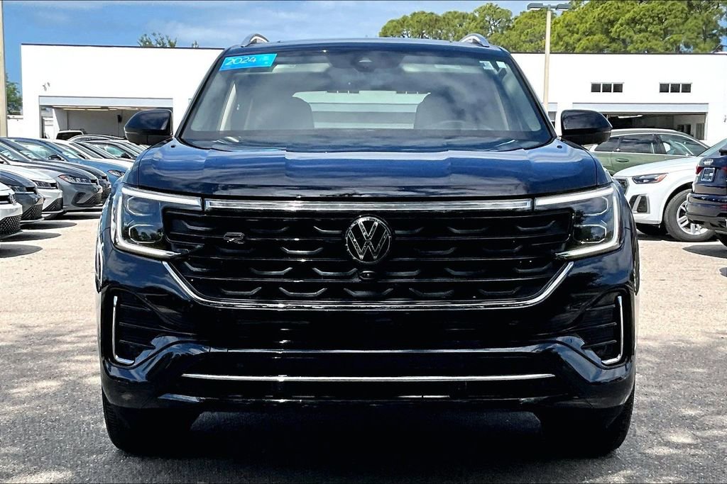 Certified 2024 Volkswagen Atlas SEL Premium R-Line image 10