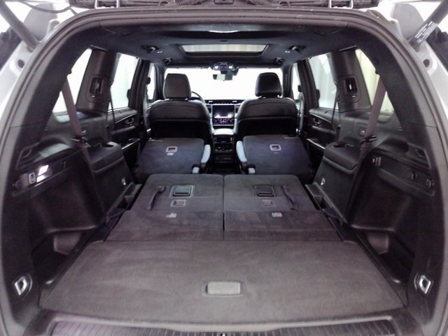 Used 2024 Jeep Grand Cherokee L Limited w/ Luxury Tech Group II image 23