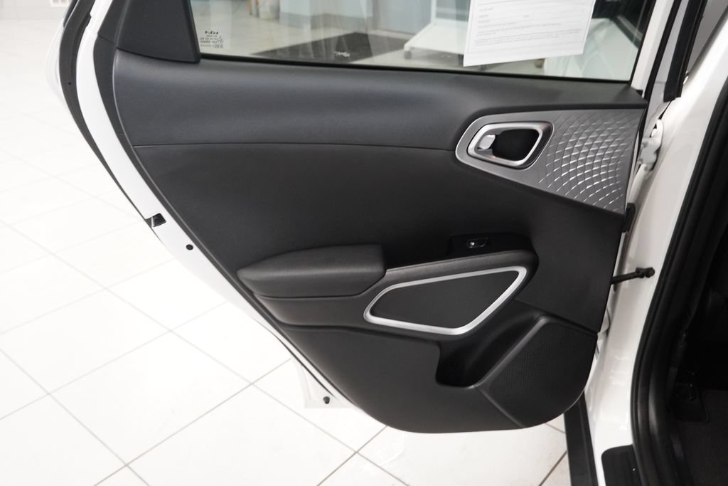 Used 2022 Kia Soul LX FWD image 21