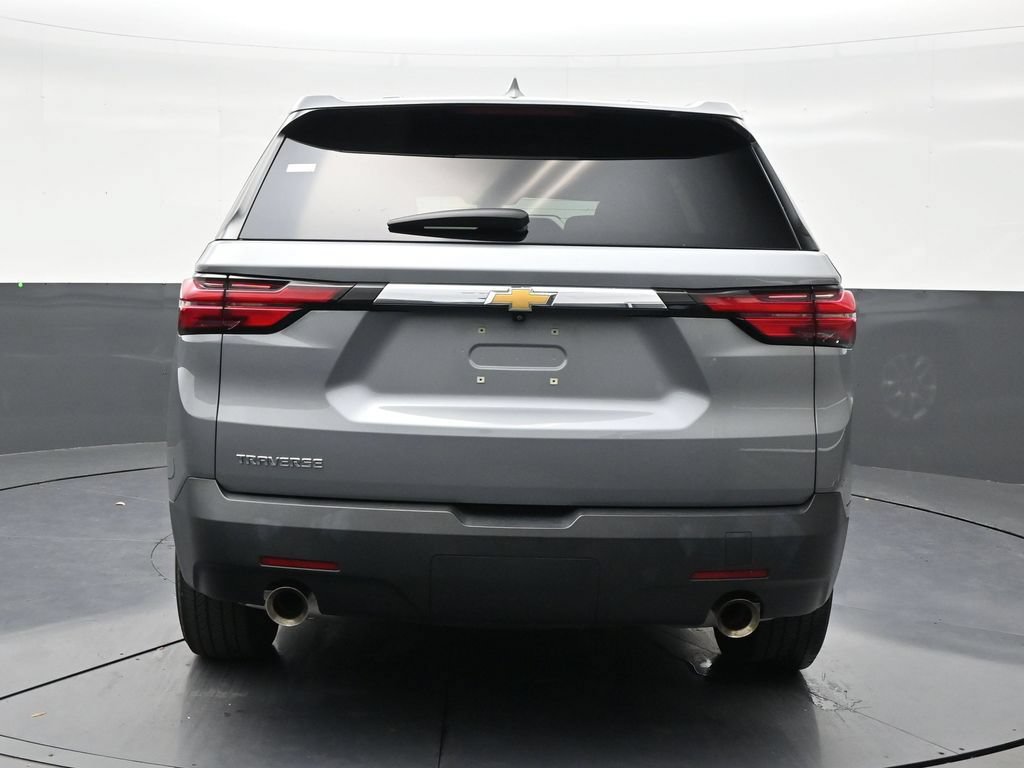 Used 2023 Chevrolet Traverse LS FWD image 4