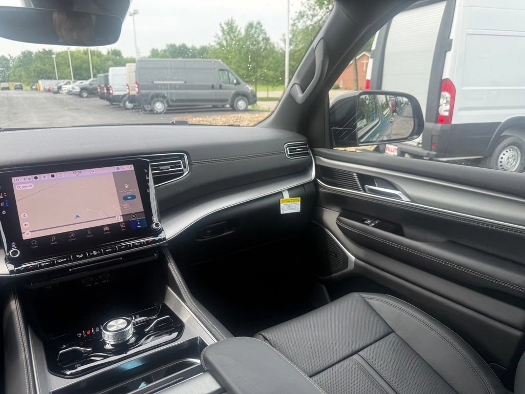 New 2026 Jeep Grand Wagoneer 4WD image 42