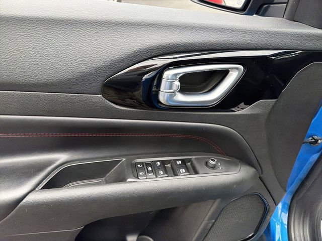 Used 2024 Jeep Compass Trailhawk image 14