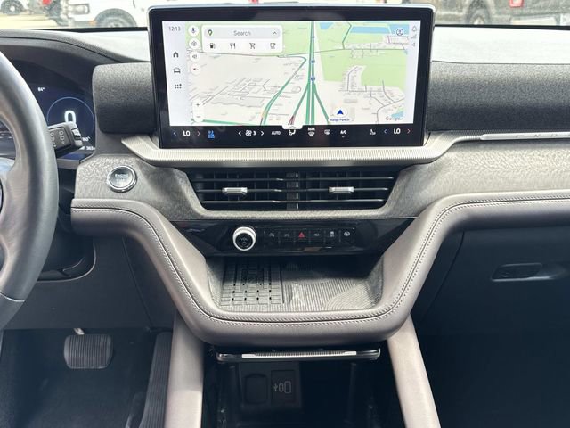 Used 2025 Ford Explorer Platinum w/ LUX Leather Package AWD/4WD image 30