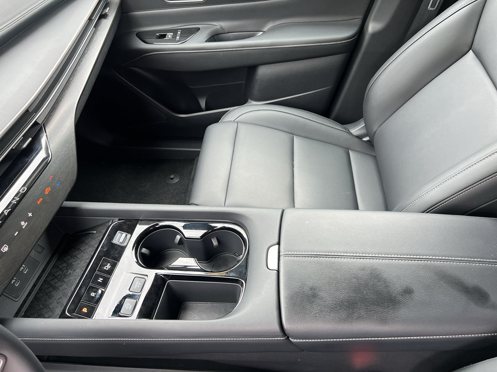 Used 2025 Nissan Murano SV AWD/4WD image 19